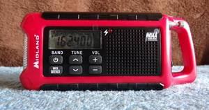 lot 100 image: Midland EReady Emergency Compact Crank Weather Radio ER210
