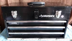 lot 119 image: HUSKY 3 DRAWER 20 TOOL BOX - BLACK