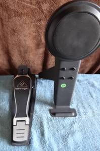lot 120 image: DRUM PEDAL AND STRIKING PAD