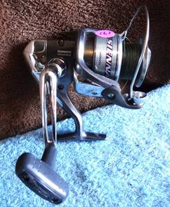lot 161 image: SHIMANO SIENNA 4000FD SPINNING REEL
