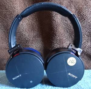 lot 166 image: Sony mdr-xb950bt Extra Bass Bluetooth Headset