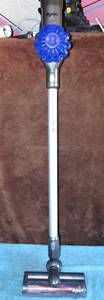 lot 185 image: Dyson Max - Tested, Working  wCharger - BLUE