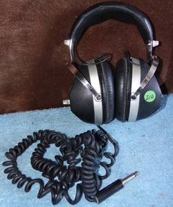 lot 210 image: VINTAGE LLOYDS AMPLIFIED HEADSET - MODEL Y683