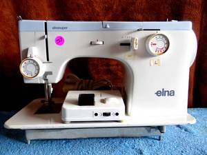 lot 227 image: Vintage ELNA SUPER SERIES 62C SEWING MACHINE W foot pedal No Accessories Works - $$$
