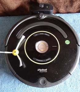 lot 234 image: iROBOT ROOMBA WITH CHARGING BASE - TESTEDTALKINGCHARGING