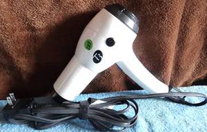 lot 243 image: T3 MICRO PROFESSIONAL HAIR DRYER - MODEL 73808 - TESTED WORKS PERFECTLY