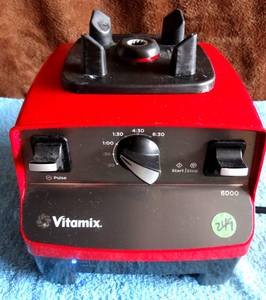 lot 249 image: Professional Vitamix 6000 Blender Model #VM0102B in Red - TESTEDPOWERFUL MOTOR (BASE ONLY) $$$$