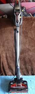 lot 265 image: SHARK DUO CLEAN ROCKET VACUUM STICK - TESTED STRONG MOTOR & SUCTION