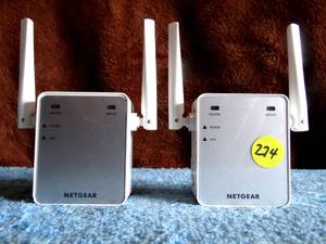 lot 274 image: NETGEAR WiFi Range Extender EX2700 N300 Wireless Signal Booster Repeater