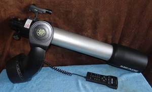 lot 331 image: MEADE DS-2102 REMOTE CONTROL TELESCOPE