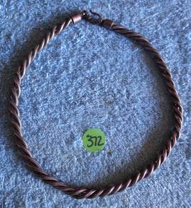 lot 372 image: HEAVY SILVER TONED ROPE STYLE CHOKER NECKLACE