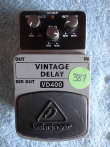 lot 387 image: Behringer Vintage Delay VD400 Analog Effects Pedal #000-50800-00010