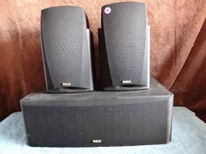 lot 41 image: RCA  OPTIMUS LINAEUM RIBBON TWEETERS #40-5037 - BOOKSHELF SPEAKERS & CENTER SPEAKER - $$$$