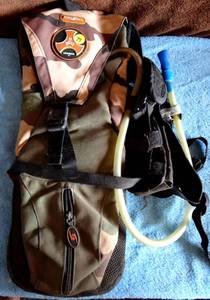 lot 79 image: INTER EPT AKWAPAC HYDRATION CAMEL BLADDER