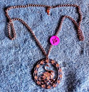 lot 86 image: BEAUTIFUL SILVER TONED SWAN NECKLACE
