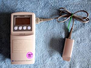 lot 95 image: Nellcor Puritan Bennett NPB-40 Handheld Pulse Oximeter $$$