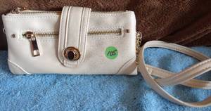 lot 105 image: BEAUTIFUL SOFT LEATHER CREDIT CARDCLUTCH PURSE WITH SHOULDER CHAIN - UNUSED