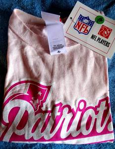 lot 108 image: NEW ENGLAND PATRIOTS TEDDY BRUSKY WOMENS T- SHIRT PINK SIZE SMALL