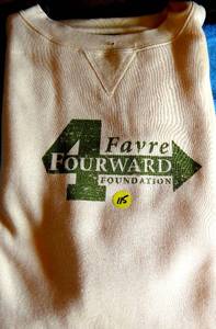 lot 115 image: OFFICIAL BRETT FAVRE FOURWARD FOUNDATION SWAETSHIRT - SIZE LARGE - NEW WO TAGS