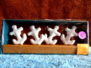 lot 181 image: NAUTICAL ANCHOR THEMED DRAWER PULLS - SET OF 4 - NEW