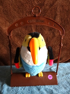 lot 184 image: TALKING TOUCAN - REPEATS EVERYTHING SAID - LOADS OF FUN - FLAPPING WINGS, TAIL, AND BEAK