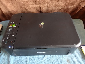 lot 189 image: Canon Pixma MG3222 (MG3220) AIO Wireless Inkjet Printer - POWERS ON