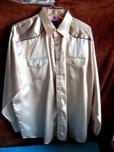 lot 220 image: WEST ADVANTURE WESTERN THEMED GOLD SATIN SHIRT - MENS LARGE