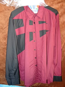 lot 224 image: Jeansian A Symmetrical Button Up Collar Shirt - Mens XL