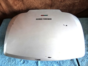 lot 301 image: George Foreman, Lean Mean Fat Grilling Machine- GR390FP - TESTEDWORKS