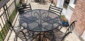 lot 188 image: 4 Metal Patio Table with 4 Chairs
