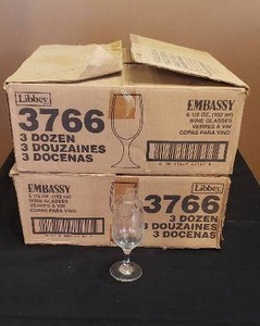 lot 250 image: 2 Boxes of NEW 6.5 oz Wine Glasses - 64 Total Glasses