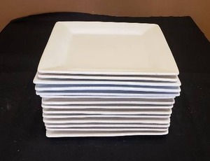 lot 321 image: Lot of 14 Square 10 Dinner Plates