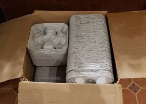 lot 357 image: Large Box of Molded Fiber 4 Cup Carriers