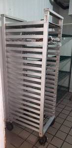 lot 392 image: 20 Pan Rolling End Load Bun  Sheet Pan Rack