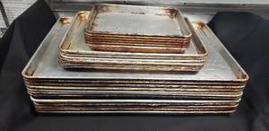 lot 19 image: Lot of 30 Aluminum Baking Sheets - 13 26x18, 10 18x13, 7 13x9.5