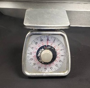 lot 28 image: Taylor TS32 32 oz Mechanical Portion Control Scale