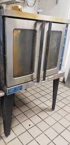 lot 30 image: Duke Manufacturing Convection Oven
