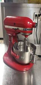 lot 52 image: Kitchen Aid Pro 450 Mixer