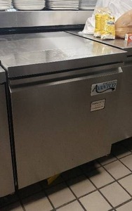 lot 60 image: Avantco Undercounter Refrigerator 27L x 30W x 35H - Model 178TUC27R