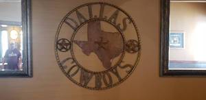 lot 156 image: 30 Dallas Cowboys Metal Wall Art
