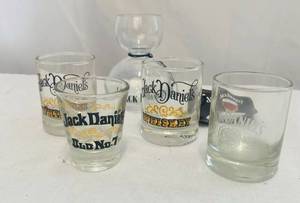 lot 3 image: Jack Daniels Short Shot Glasses