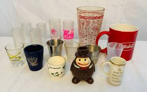 lot 60 image: Various Shot Glasses, measuring Shot, Peterbilt Cup