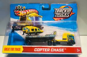 lot 38 image: Hot Wheels Copter Chase TractorTrailer and Copter