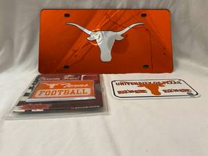 lot 122 image: Texas Longhorn Acrylic Custom inlaid Plate  Texas Football Vehicle Medallion  and Small  U of T Hookem Horns Plate