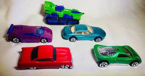 lot 265 image: Hot Wheels 2001 Car 1990 Car 1990 Sports Car 1992 Car 1992 SportsTank