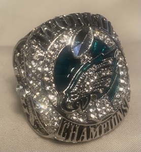 lot 266 image: Philadelphia Eagles World Championship Ring (Replica) 2017 Sz 11