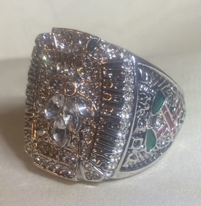 lot 267 image: Chicago Blackhawks Stanley Cup Ring 2010 TOEWS Sz 13 (Replica)