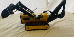 lot 277 image: Vintage Tonka Truck