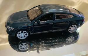 lot 289 image: Audi A7 Die Cast Car Scale 143 By MSZ