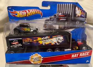 lot 327 image: Hot Wheels Rat Race Truck with Hot Wheels Vehicle Included